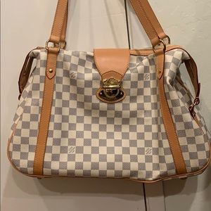 Authentic Louis Vuitton stressa!